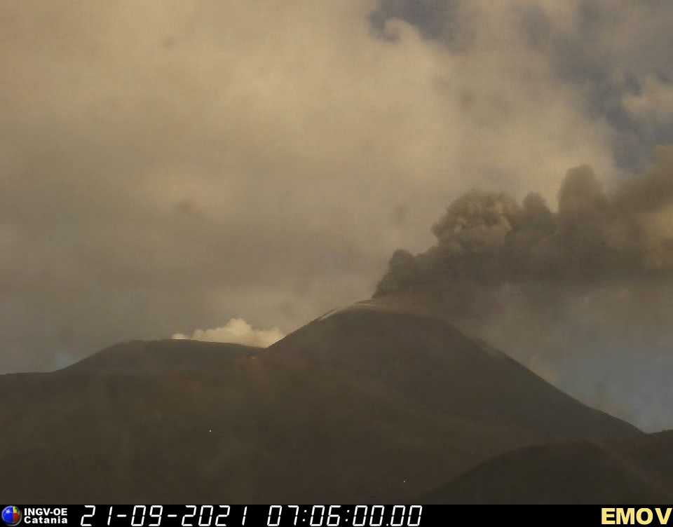 emissione cenere Etna