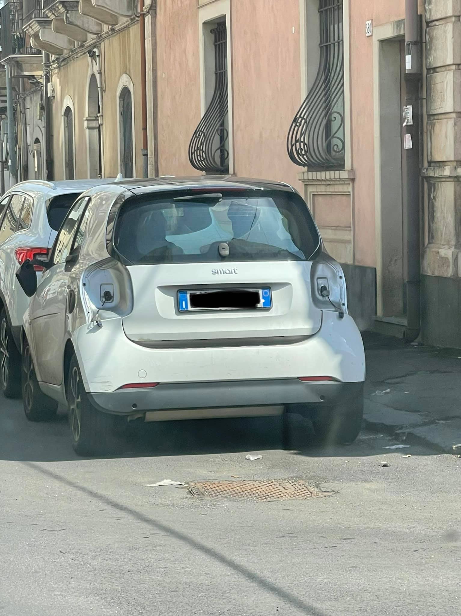 smart via del rotolo furto dei fari