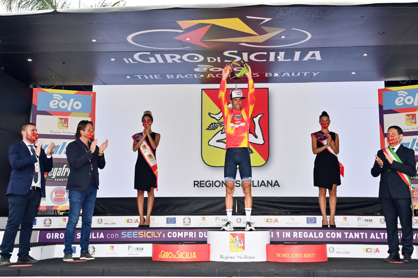 Tripudio Nibali al "Giro di Sicilia"