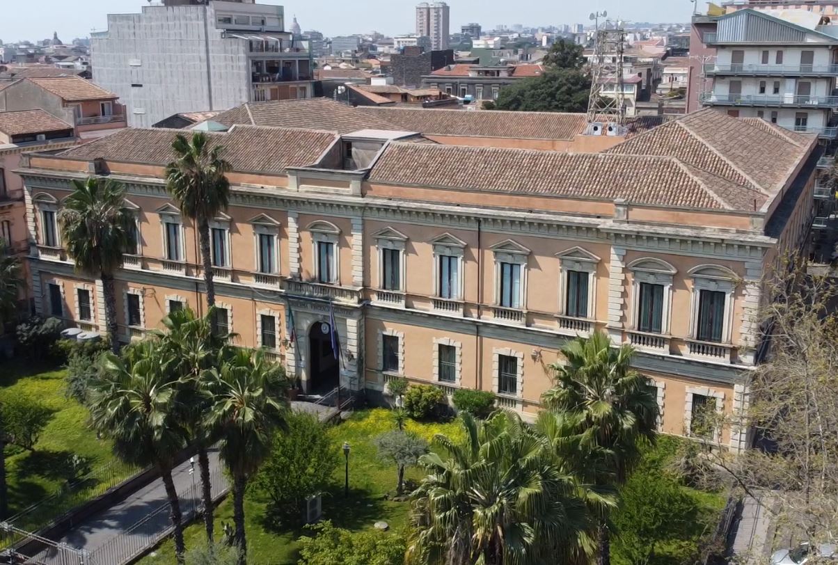 Carabinieri - Piazza Verga