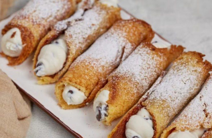 Cannoli siciliani pandoro