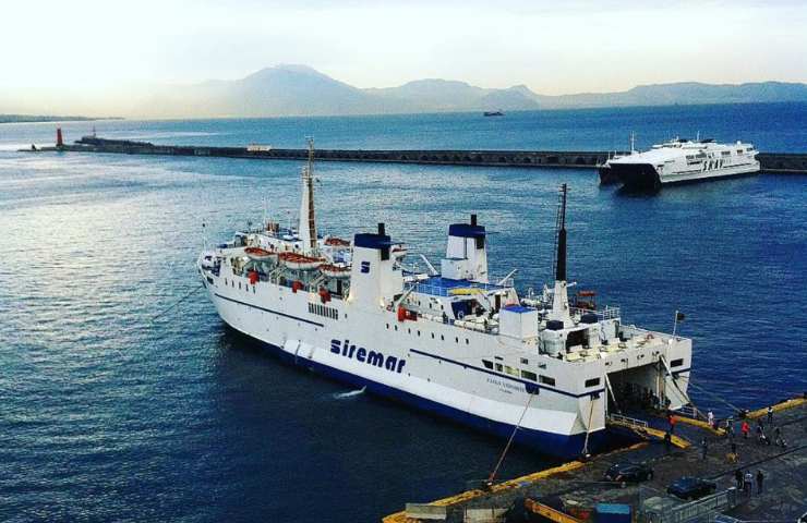 Aumento del 20% sulle tariffe dei traghetti e navi in Sicilia